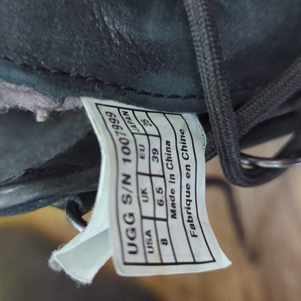UGG Black Waterpoof Boots Cecile - Picture 9 of 9